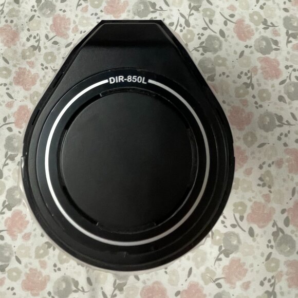 D-Link AC1200 Dual Band Gigabit Router - DIR850L - Picture 11 of 13